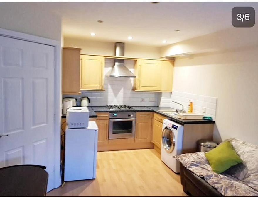 Pinfold Court Apartments 诺斯利 外观 照片
